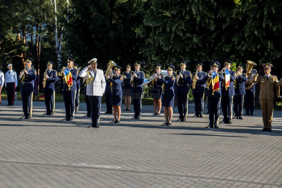 Început de an școlar, la Câmpulung. Foto - Laurențiu Sbiera, Matei Trofin