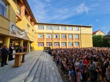Luni, 11 septembrie, a început școala