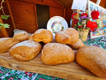 Festivalul Plăcintelor – trei zile de distracție și delicii culinare, la Cetatea Sucevei Juriul concursului “Plăcinta ca-n Bucovina”