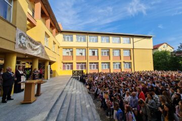 Primarul Sucevei, Ion Lungu, prezent la deschiderea de an școlar la 17 unități de învățământ din municipiu