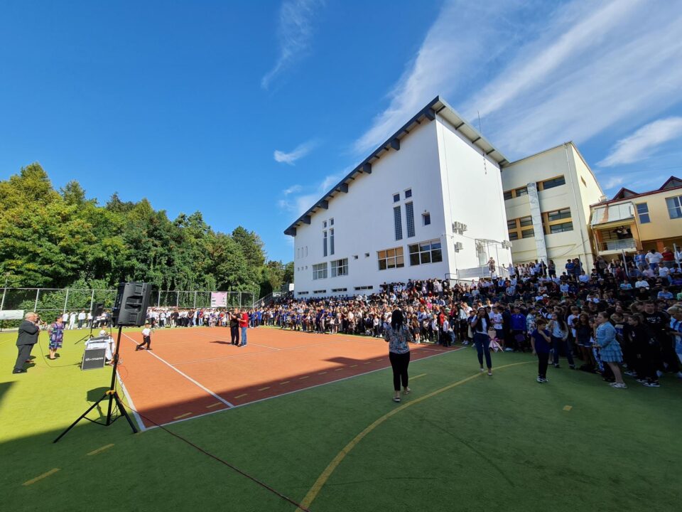 Primarul Sucevei, Ion Lungu, prezent la deschiderea de an școlar la 17 unități de învățământ din municipiu
