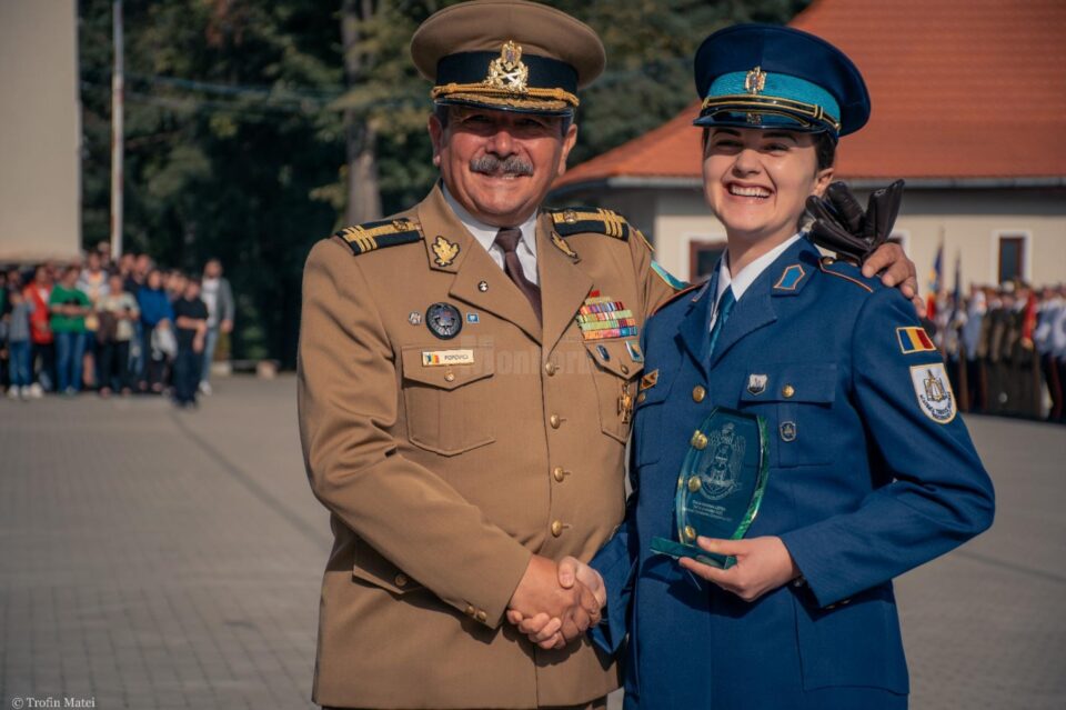 Început de an școlar, la Câmpulung. Foto - Laurențiu Sbiera, Matei Trofin