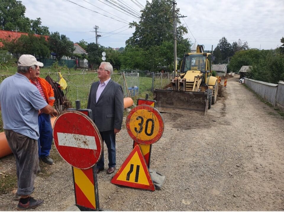 Primarul Ion Lungu a a verificat lucrările de asfaltare a patru străzi de pământ din Ițcani și Burdujeni Sat