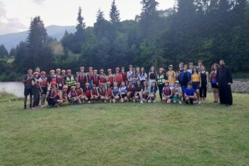 Tabără gratuită la Slătioara pentru 67 de tineri voluntari ATOS