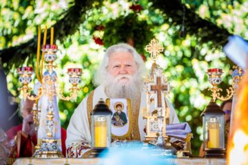 Înălțarea Sfintei Cruci – Predica Înaltpreasfințitului Părinte Calinic Iubiți credincioși și credincioase, cititori și cititoare,