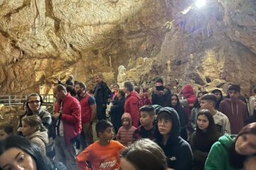 Vizitarea Peșterii Urșilor din Chișcău