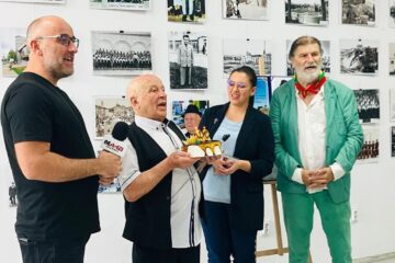 La 93 de ani, artistul fotograf Dimitrie Balint a fost sărbătorit la Galeria Zamca, unde a expus imagini din fosta regiune Suceava