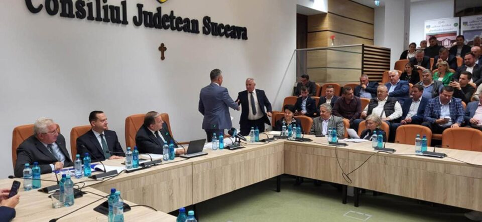 Vasile Iliuț a semnat cu ministrul Dezvoltării contractul pentru construcția rețelei de gaz metan Vasile Iliuț a semnat cu ministrul Dezvoltării contractul pentru construcția rețelei de gaz metan