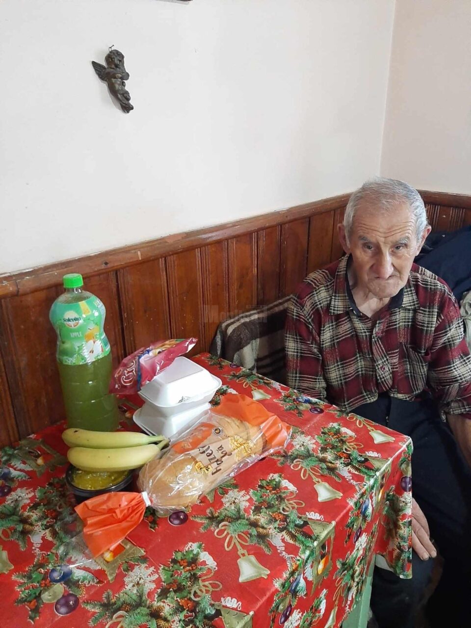 Peste 20 de bătrâni vulnerabili din Câmpulung Moldovenesc au nevoie în continuare de „prânzul de sâmbătă”, au nevoie de susținerea comunității
