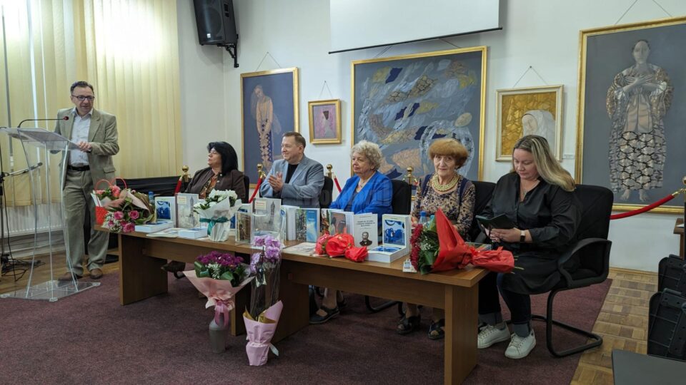 Al treilea volum al cărții de publicistică „Țara de Sus, de mai sus”, semnat de scriitoarea Doina Cernica, lansat la Biblioteca Bucovinei