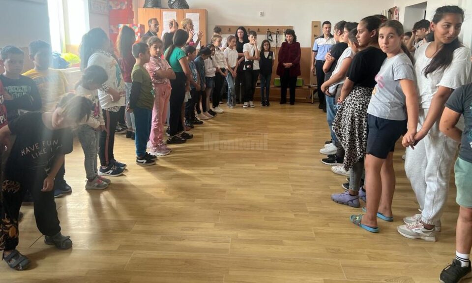 Zeci de copii au participat la activități recreative și educative, în cadrul Campaniei „Să aducem copiii la școală”