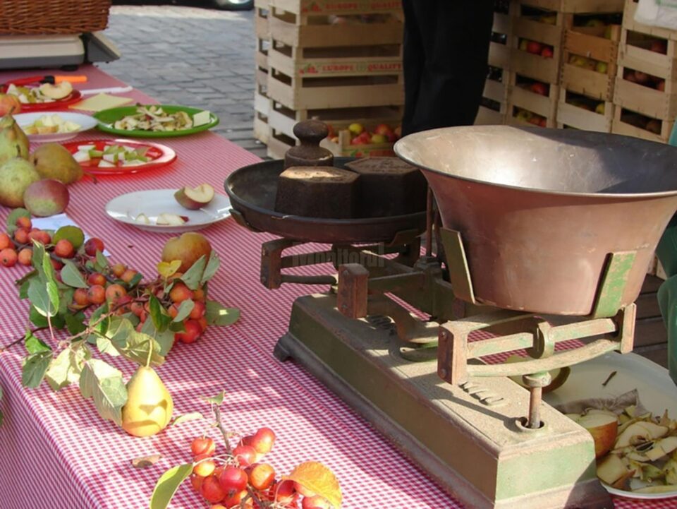 „Comercializarea legumelor și fructelor”
