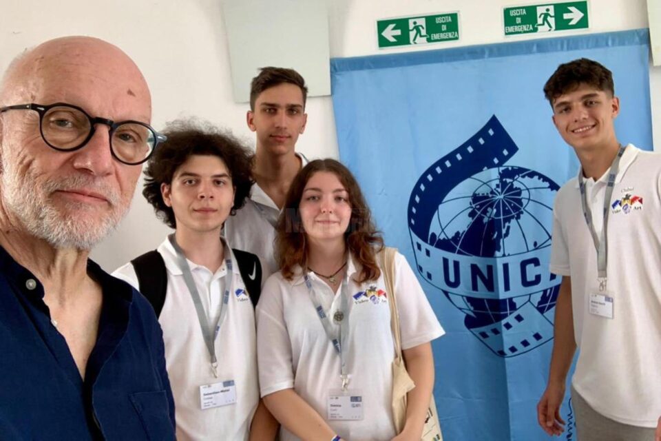 Echipa Clubului Video ART alături de președintele UNICA, Rolf Leuenberger