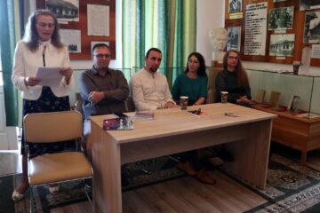 Dublă lansare de carte la Galeria Oamenilor de Seamă din Fălticeni