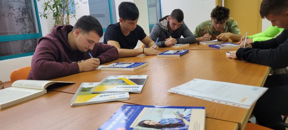 Peste 50 de tineri humoreni, în programul „Rugby pentru toți”, coordonat de Fundația Te Aud România