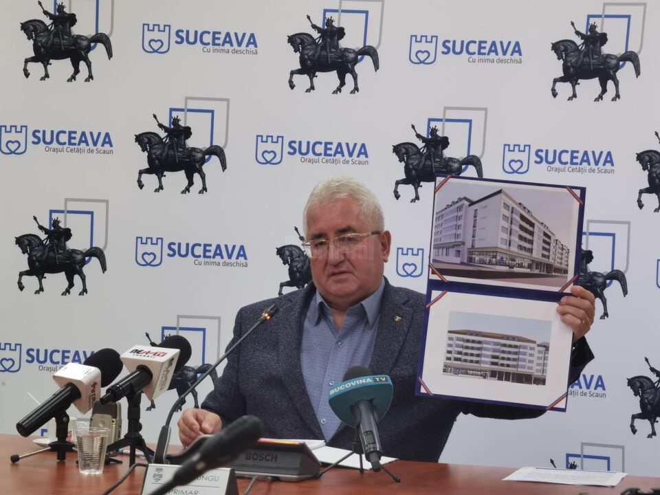Primarul Sucevei, Ion Lungu, a prezentat cum vor arăta blocurile din Centru după reabilitare Primarul Sucevei, Ion Lungu, a prezentat cum vor arăta blocurile din Centru după reabilitare