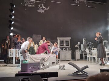 Spectacolul „Livada”, după o piesă a lui Cehov, în regia lui Slava Sambriș, cu care TMMVS a fost selectat să participe la Festivalul Național de Teatru