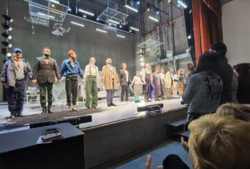 Spectacolul „Livada”, după o piesă a lui Cehov, în regia lui Slava Sambriș, cu care TMMVS a fost selectat să participe la Festivalul Național de Teatru
