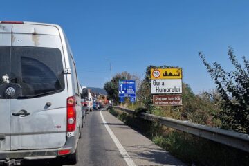 Lucrări la podul rutier din Gura Humorului. Traficul aglomerat a devenit unul de coșmar