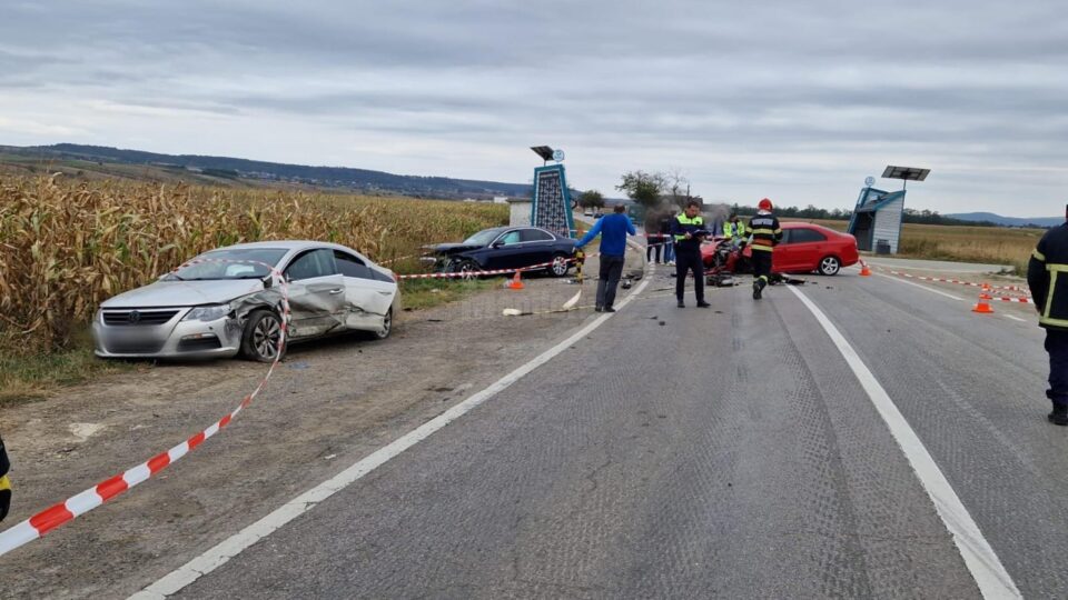 O pătrundere pe contrasens a provocat accidentul cu cinci răniți de la Milișăuți
