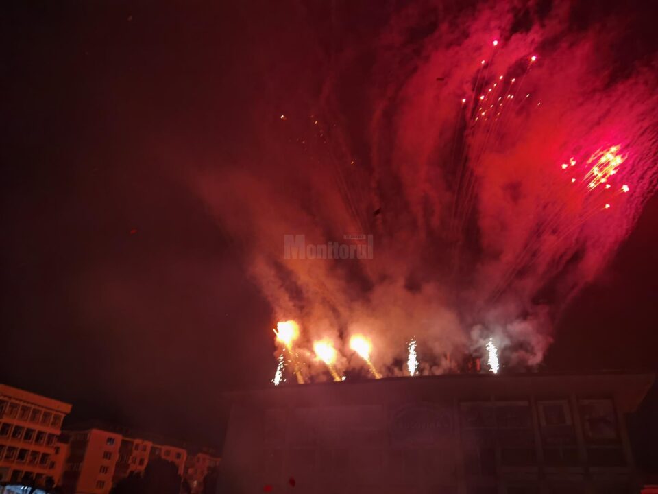 Focuri de artificii la finalul evenimentului Simfonii de toamnă