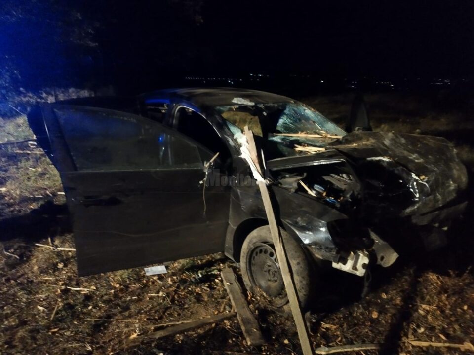Accident cu trei autoturisme implicate, la Zvoriștea