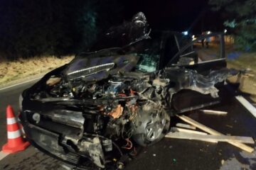 Accident cu trei autoturisme implicate, la Zvoriștea