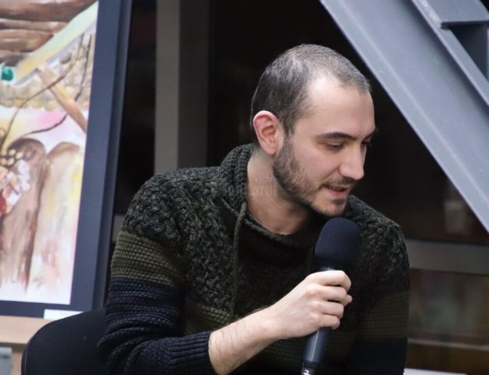 Poetul Claudiu Komartin, din București, câștigătorul Marelui Premiu al Festivalului „Nicolae Labiș“, ediția a 55-a Poetul Claudiu Komartin, din București, câștigătorul Marelui Premiu al Festivalului „Nicolae Labiș“, ediția a 55-a