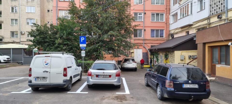 Sute de locuri de parcare din zona centrală a Sucevei devin cu plată de săptămâna viitoare