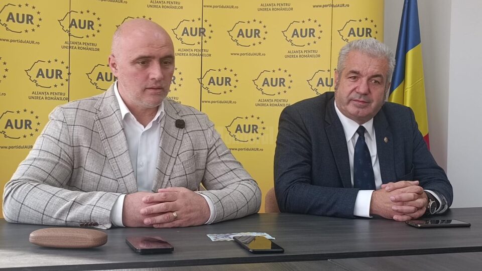 Deputații Doru Acatrinei și Florin Pușcașu