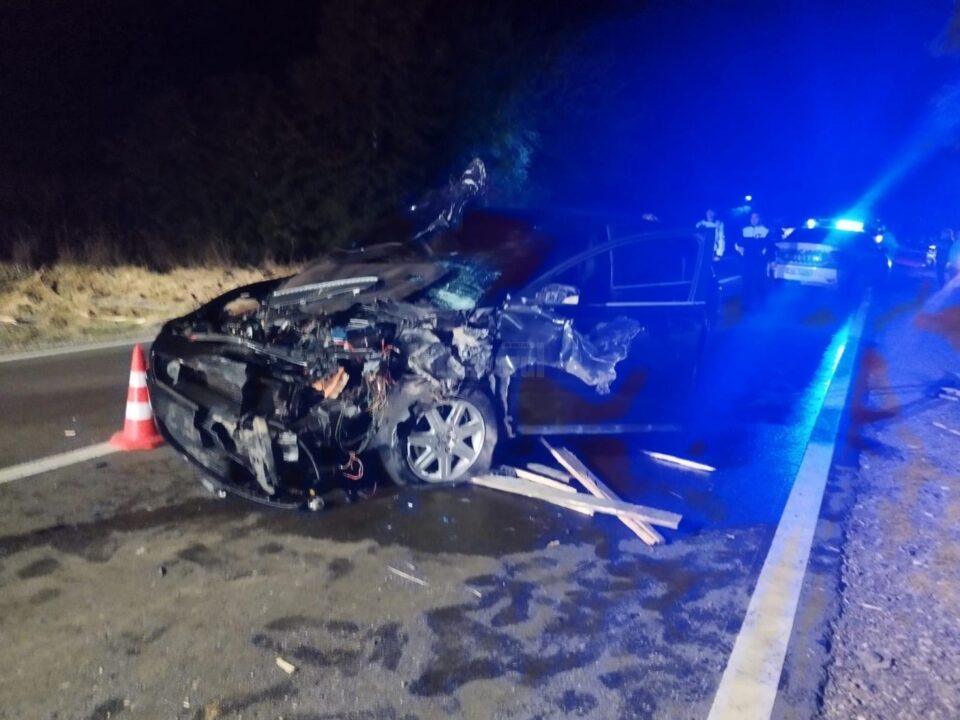 Accident cu trei autoturisme implicate, la Zvoriștea
