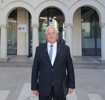 Primarul Sucevei, Ion Lungu, a făcut un miercuri un tur pe la ministere și instituții guvernamentale, cu diverse probleme și proiecte ale municipiului