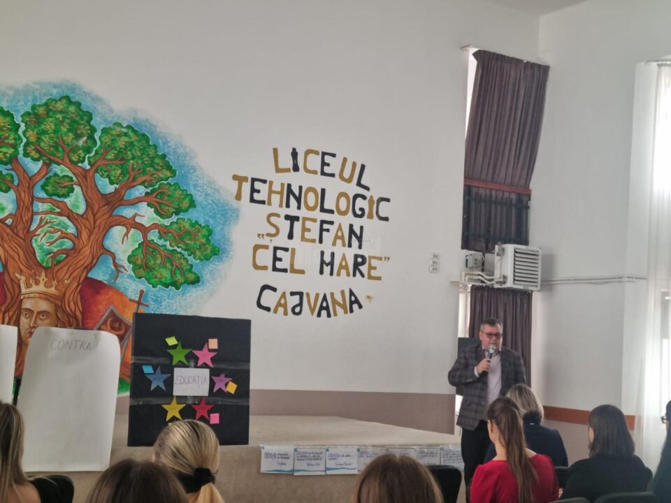 Ziua Educației s-a sărbătorit și la Liceul Tehnologic „Ștefan cel Mare” din Cajvana