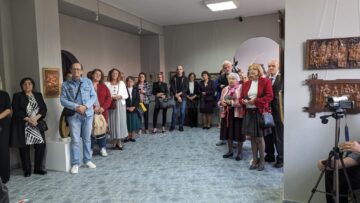 O pleiadă de artiști plastici, „artiști de ieri” ai Filialei UAP Suceava, elogiați la Galeria de Artă Suceava