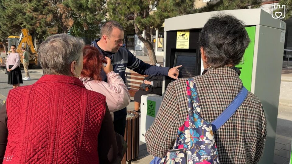 Viceprimarul Lucian Harșovschi, prezent în mijloacele de transport și prin stații, pentru a verifica punerea în aplicare a măsurilor referitoare la programul „Vinerea verde”