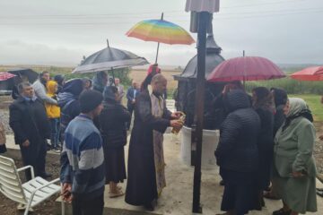 Un izvor din Fântânele, refăcut cu sprijinul direct al viceprimarului comunei