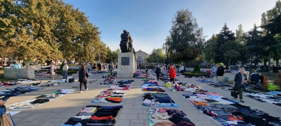 Piața tradițională cu de toate a localnicilor din Chișinău PRIMA PE ONLINE