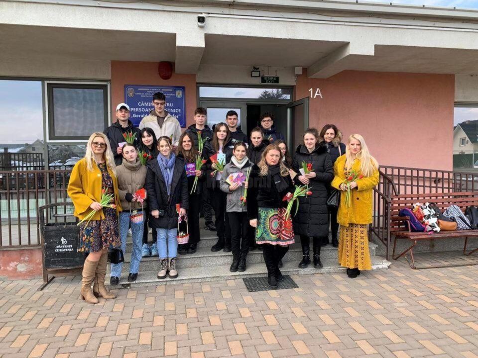 Proiecte de voluntariat ale Colegiului „E. Hurmuzachi”, premiate la nivel județean Proiecte de voluntariat ale Colegiului „E. Hurmuzachi”, premiate la nivel județean