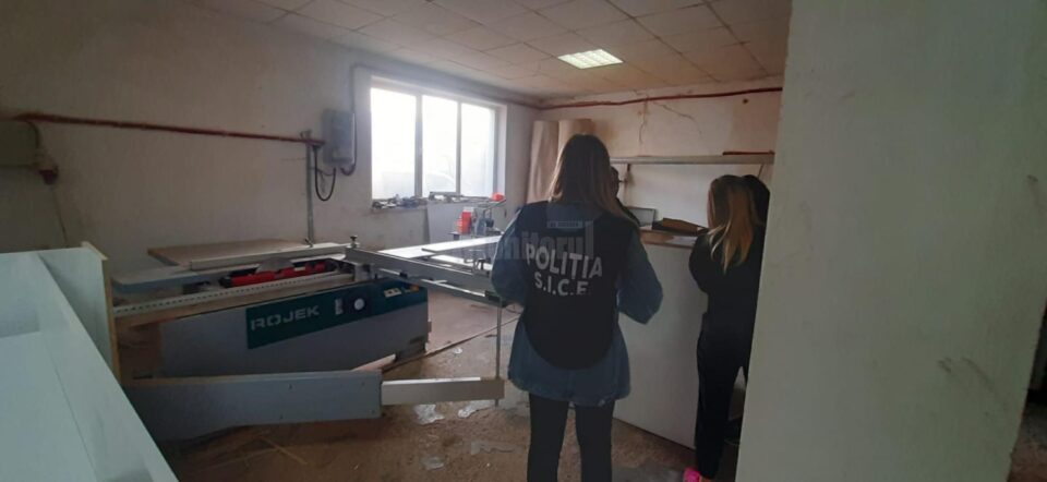 În cadrul acțiunii au fost percheziționate imobile amplasate în comuna Fântânele și în municipiul Suceava În cadrul acțiunii au fost percheziționate imobile amplasate în comuna Fântânele și în municipiul Suceava