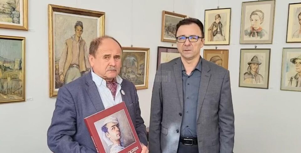Vicepreședintele CJ Suceava Niculai Barbă și directorul Bibliotecii Bucovinei, Gabriel Cărăbuș Vicepreședintele CJ Suceava Niculai Barbă și directorul Bibliotecii Bucovinei, Gabriel Cărăbuș