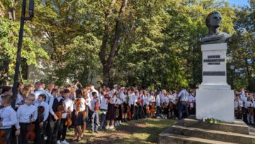 „Balada”, interpretată de copii si tineri la bustul lui Ciprian Porumbescu