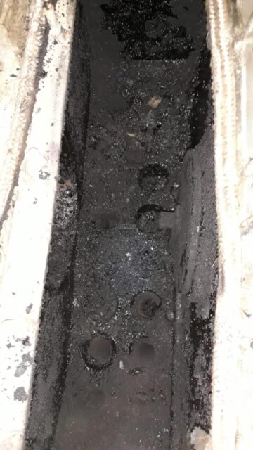 Depuneri pe coșul de fum