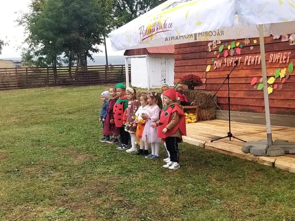 Târgul de toamnă, de la Școala Ciomârtan