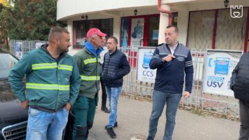 Primăria Suceava ridică mașinile care blochează accesul la containerele de gunoi