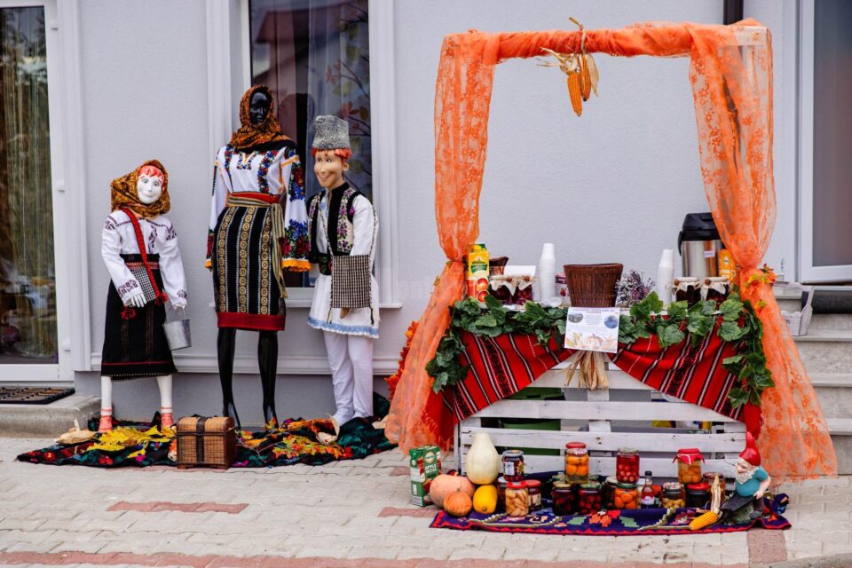 Grădinița „La Piticul Vesel” a organizat Festivalul Caritabil de Toamnă