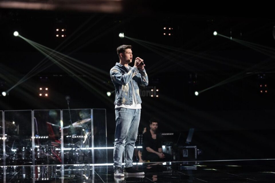 Andrei Ciocîrlan, din Suceava, pe scenă la Vocea României, sezon 11 - foto ProTV.ro 2
