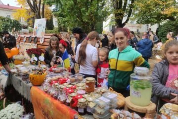 Festivalul Gospodarilor din Cutul de Jos, târg de toamnă, la Rădăuți