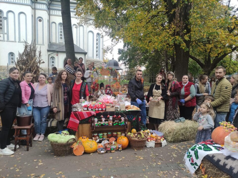 Festivalul Gospodarilor din Cutul de Jos, târg de toamnă, la Rădăuți