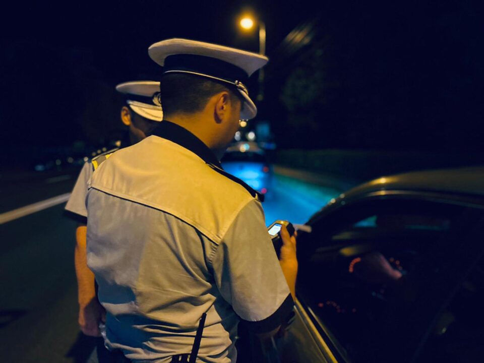 Șoferii pericol public pun în pericol siguranța altor șoferi, mai ales pe timp de noapte Șoferii pericol public pun în pericol siguranța altor șoferi, mai ales pe timp de noapte