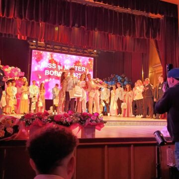 Balul Bobocilor de la Colegiul „Andronic Motrescu” Rădăuți